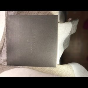 Meet your Posher, Haydee